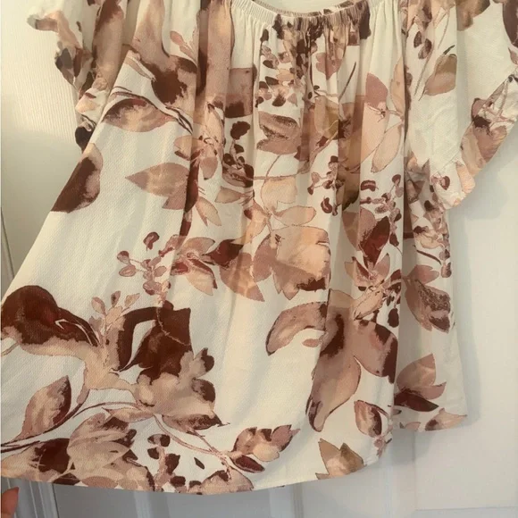 EUC, Knox Rose Cream, Rose and Brown Floral Blouse - Picture 5 of 6